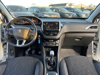 Peugeot 2008 фото 7