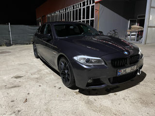 BMW 5 Series foto 5