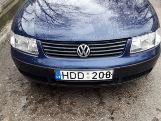 Volkswagen Passat foto 1