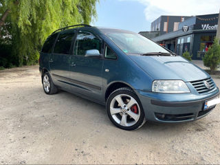 Volkswagen Sharan foto 2