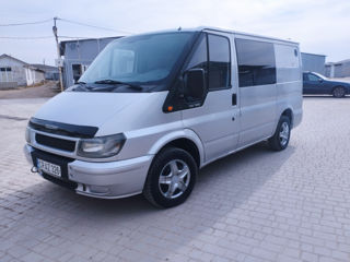 Ford Tranzit 6 locuri