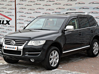 Volkswagen Touareg foto 1