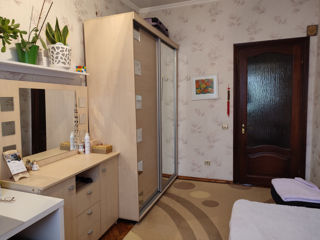 Apartament cu 3 camere, 78 m², Buiucani, Chișinău foto 5