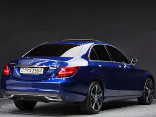 Mercedes C-Class foto 2