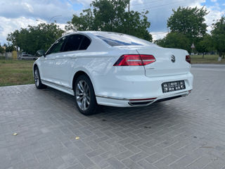 Volkswagen Passat foto 2