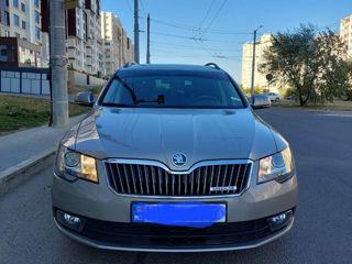 Skoda Superb foto 1