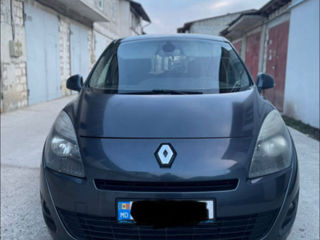 Renault Grand Scenic foto 3