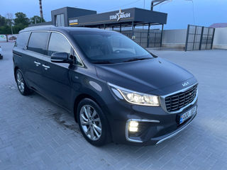 KIA Carnival foto 2