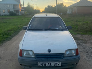 Opel Kadett foto 2