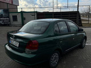 Toyota Yaris foto 6