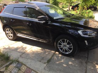 Volvo XC60 foto 2