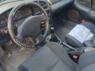 Mazda 323 foto 9