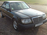 Mercedes Series (W124) foto 4