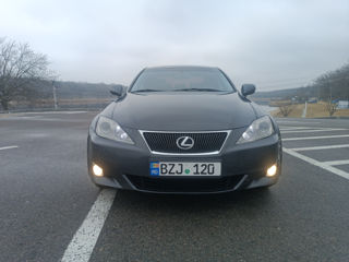 Lexus IS Series