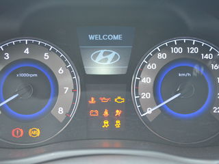 Hyundai Accent foto 7