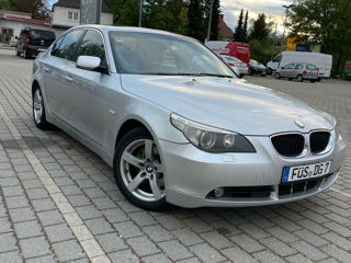 BMW 5 Series foto 2