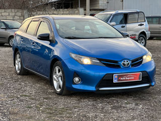 Toyota Auris foto 1