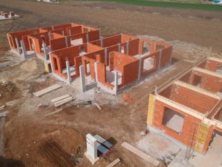 Se vînd 12 ari (33*37m) pentru construcție în Sectorul Rezidențial Riscanovca