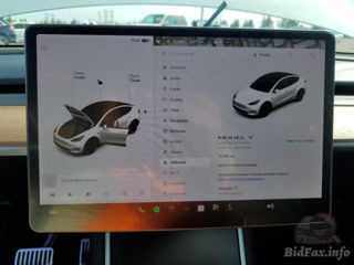 Tesla Model Y foto 9