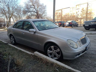 Mercedes E-Class foto 3