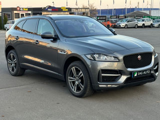 Jaguar F-PACE foto 2