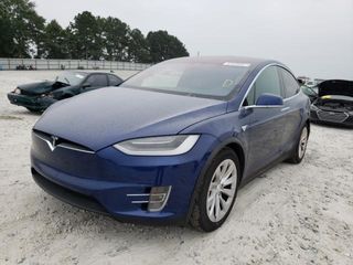 Tesla Model X foto 2