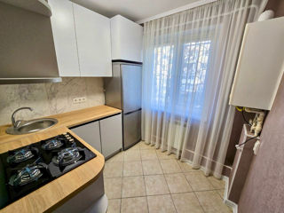 Apartament cu 2 camere, 43 m², Botanica, Chișinău foto 5