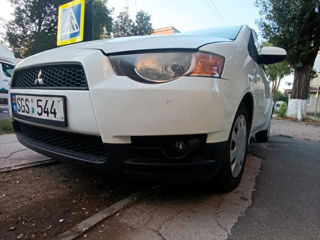 Mitsubishi Colt foto 1