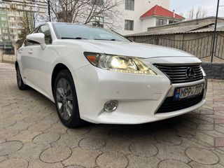 Lexus ES Series