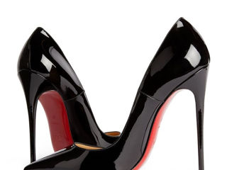 Pantofi louboutin foto 2