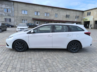 Toyota Auris foto 4