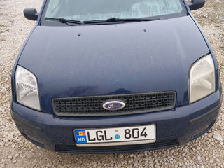 Ford Fusion foto 2