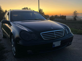 Mercedes C-Class foto 5