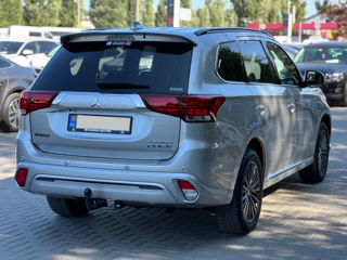 Mitsubishi Outlander foto 3