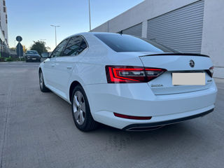 Skoda Superb foto 9