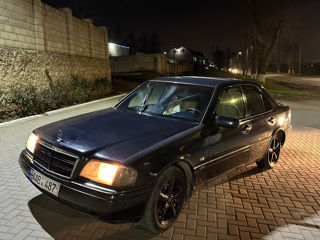 Mercedes C-Class foto 5