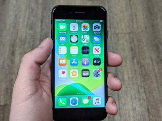 Apple iPhone 7 32GB Black foto 2