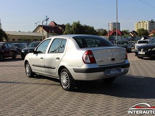 Renault Clio foto 2