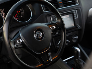 Volkswagen Jetta foto 8