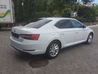 Skoda Superb foto 3