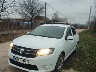 Dacia Logan foto 1