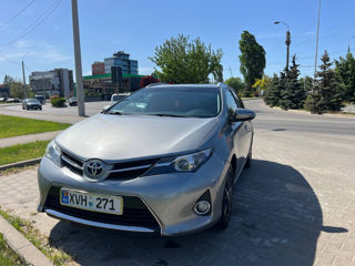 Toyota Auris фото 8