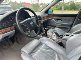 BMW 5 Series foto 10