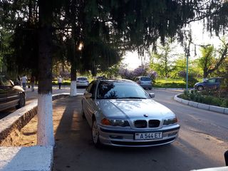 BMW 3 Series foto 1