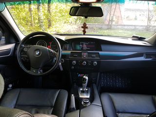 BMW 5 Series foto 10