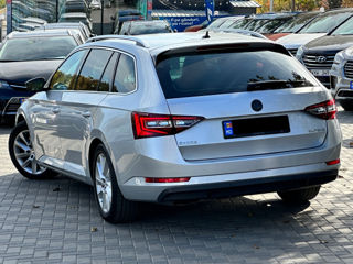 Skoda Superb foto 5