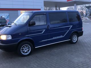 Volkswagen Caravelle foto 6