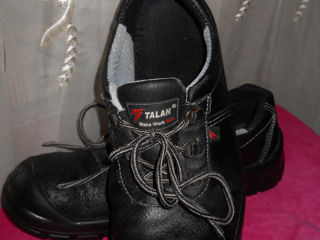 продам защитную обувь "TALAN" с вставками подноска и подошвой диэлектрической размер : 42 за 180 лей foto 2
