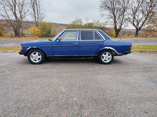 Mercedes Series (W123) foto 3