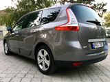 Renault Grand Scenic foto 2